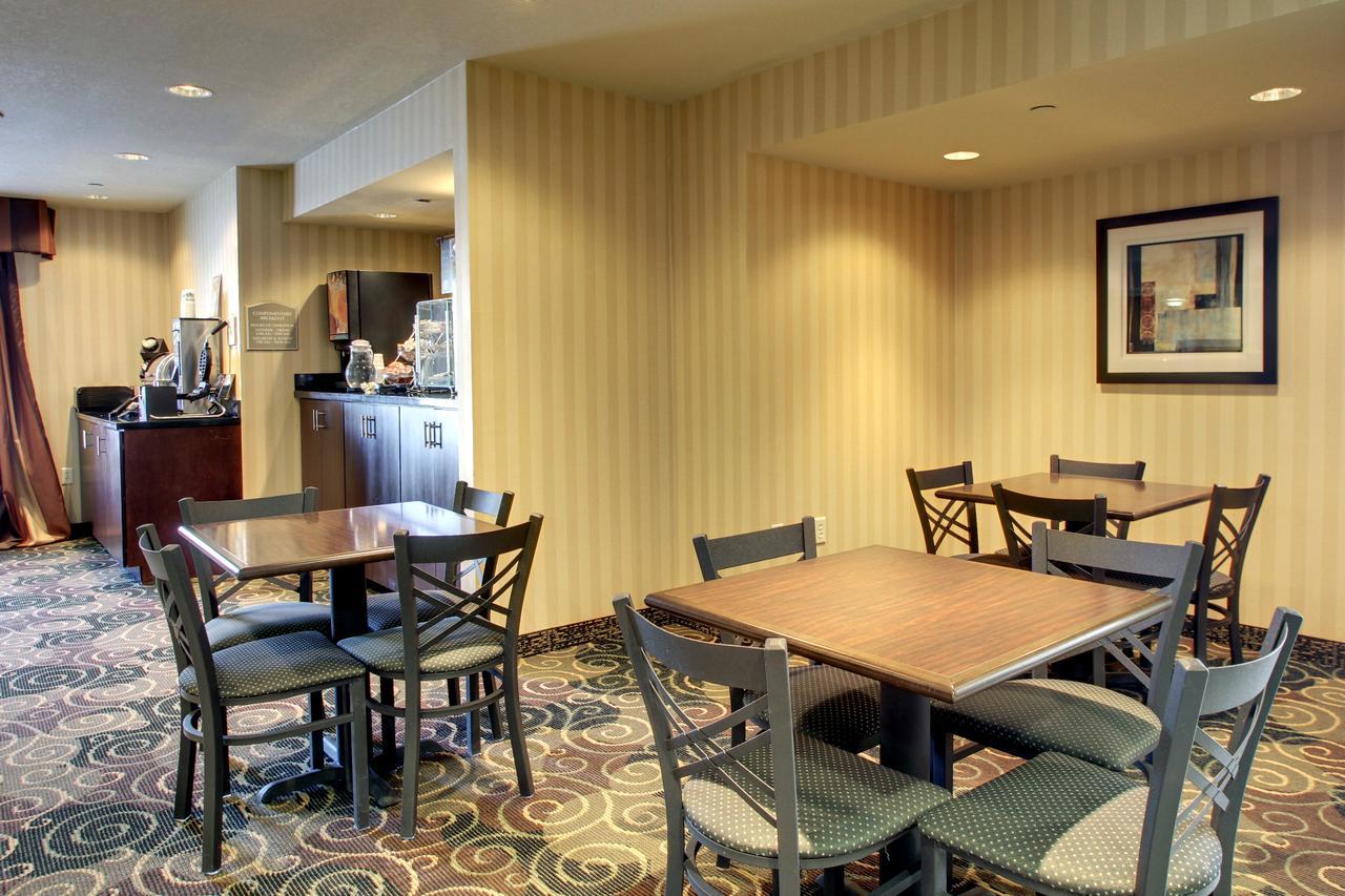 Cobblestone Inn & Suites - Carrington Zewnętrze zdjęcie